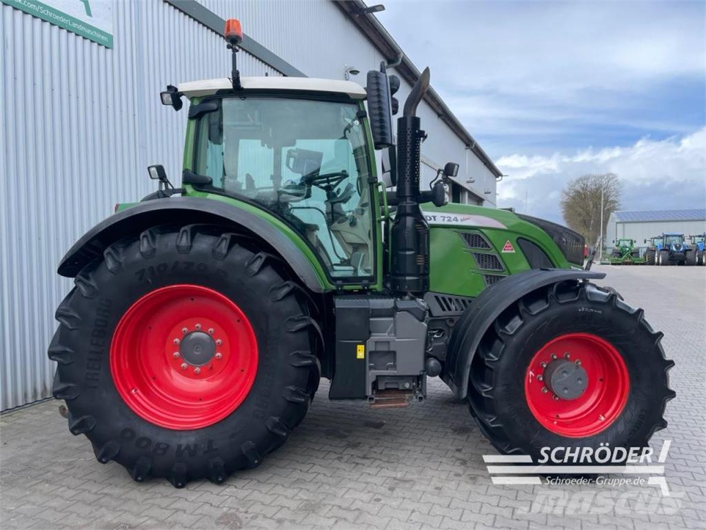Fendt 724 VARIO S4 PROFI PLUS Tractores