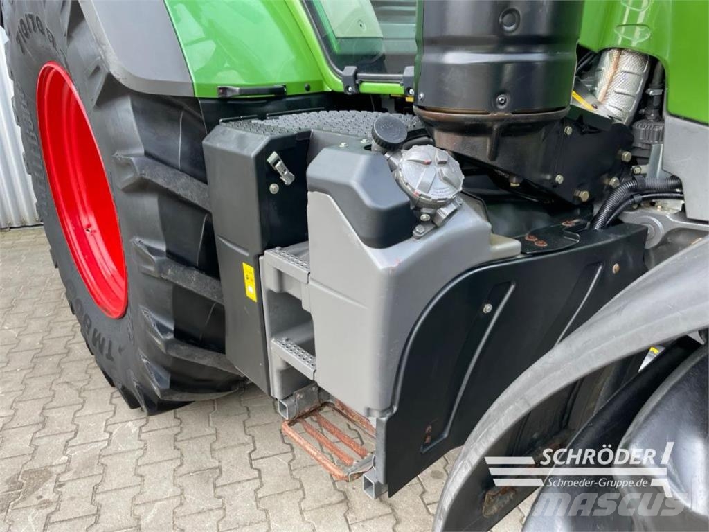 Fendt 724 VARIO S4 PROFI PLUS Tractores