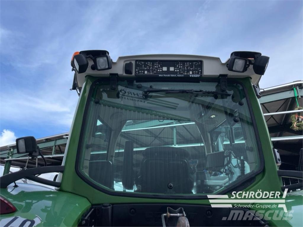 Fendt 724 VARIO S4 PROFI PLUS Tractores