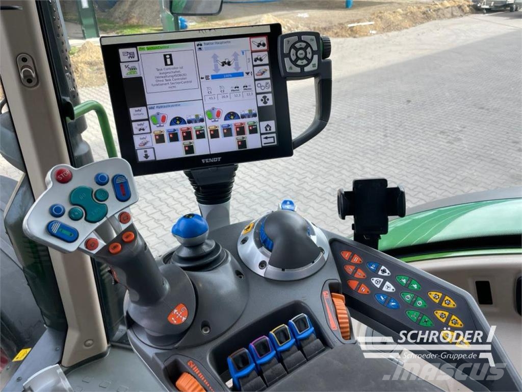 Fendt 724 VARIO S4 PROFI PLUS Tractores
