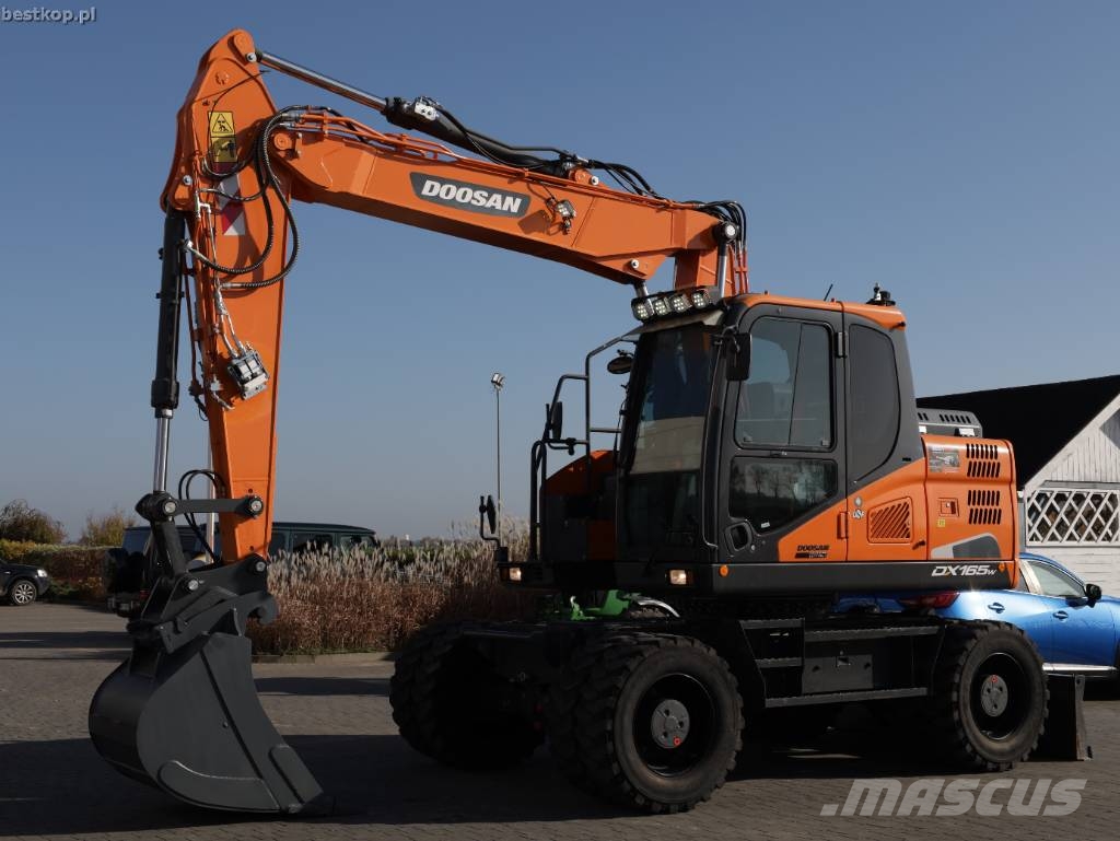 Doosan DX 165 W-5 휠 굴삭기