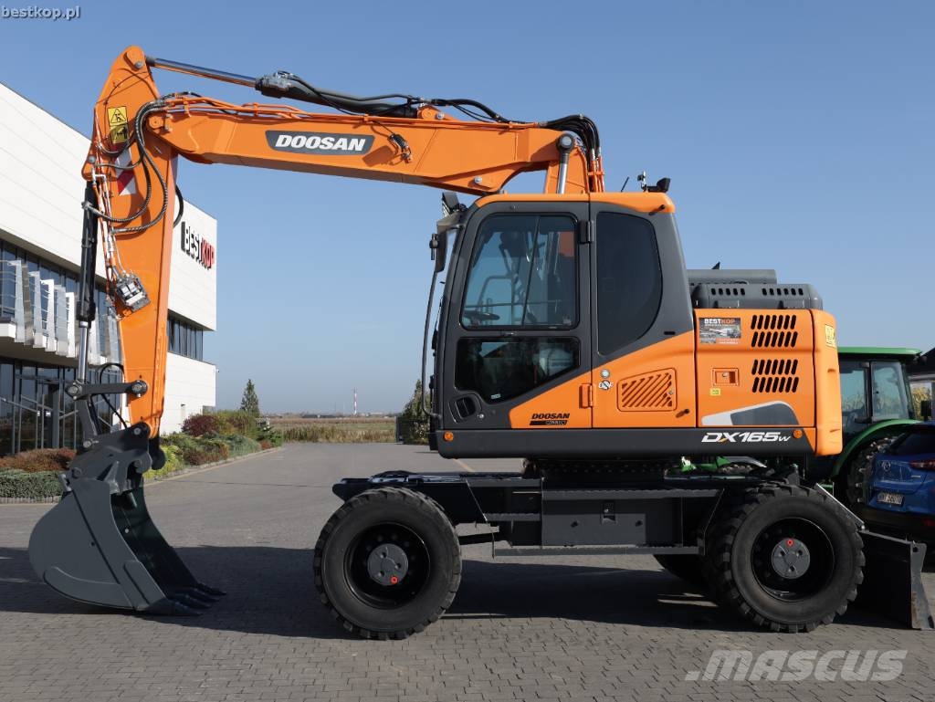 Doosan DX 165 W-5 휠 굴삭기