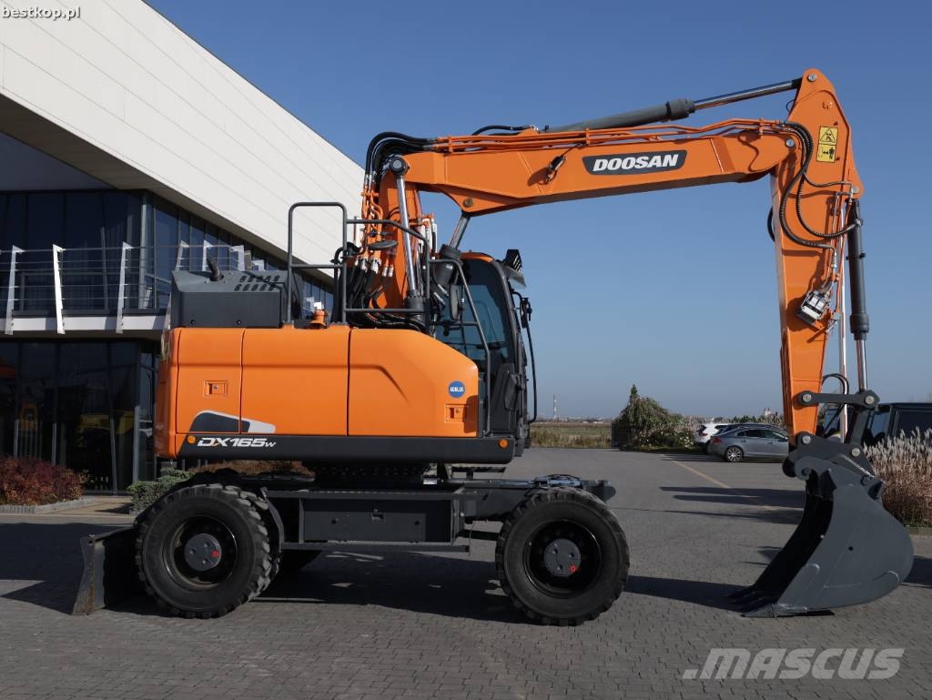 Doosan DX 165 W-5 휠 굴삭기