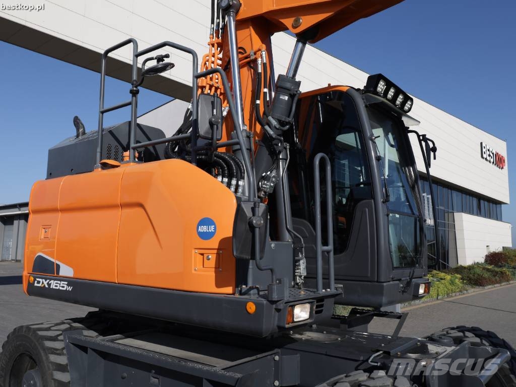 Doosan DX 165 W-5 휠 굴삭기