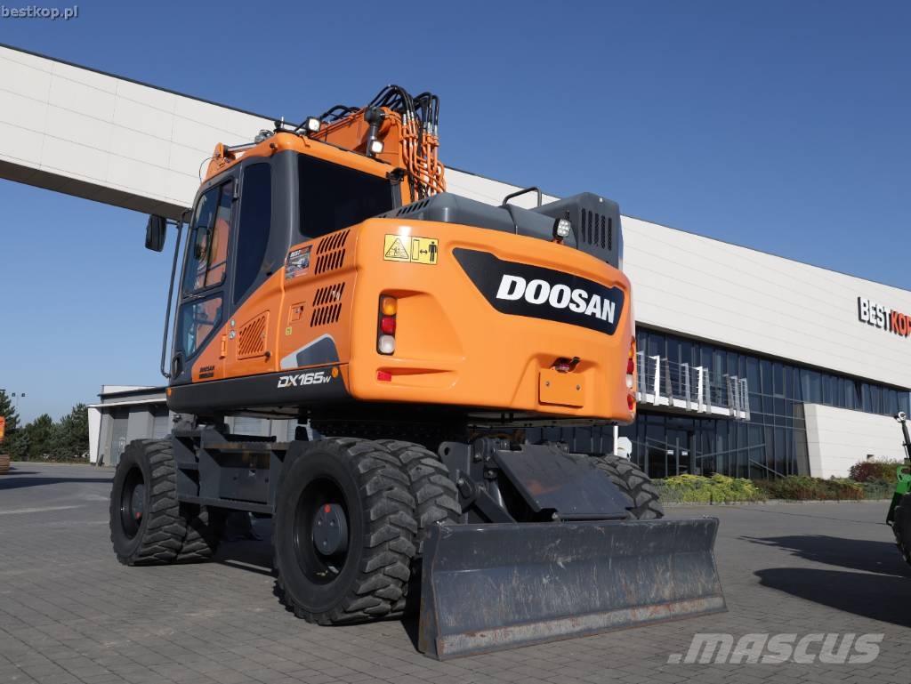 Doosan DX 165 W-5 휠 굴삭기