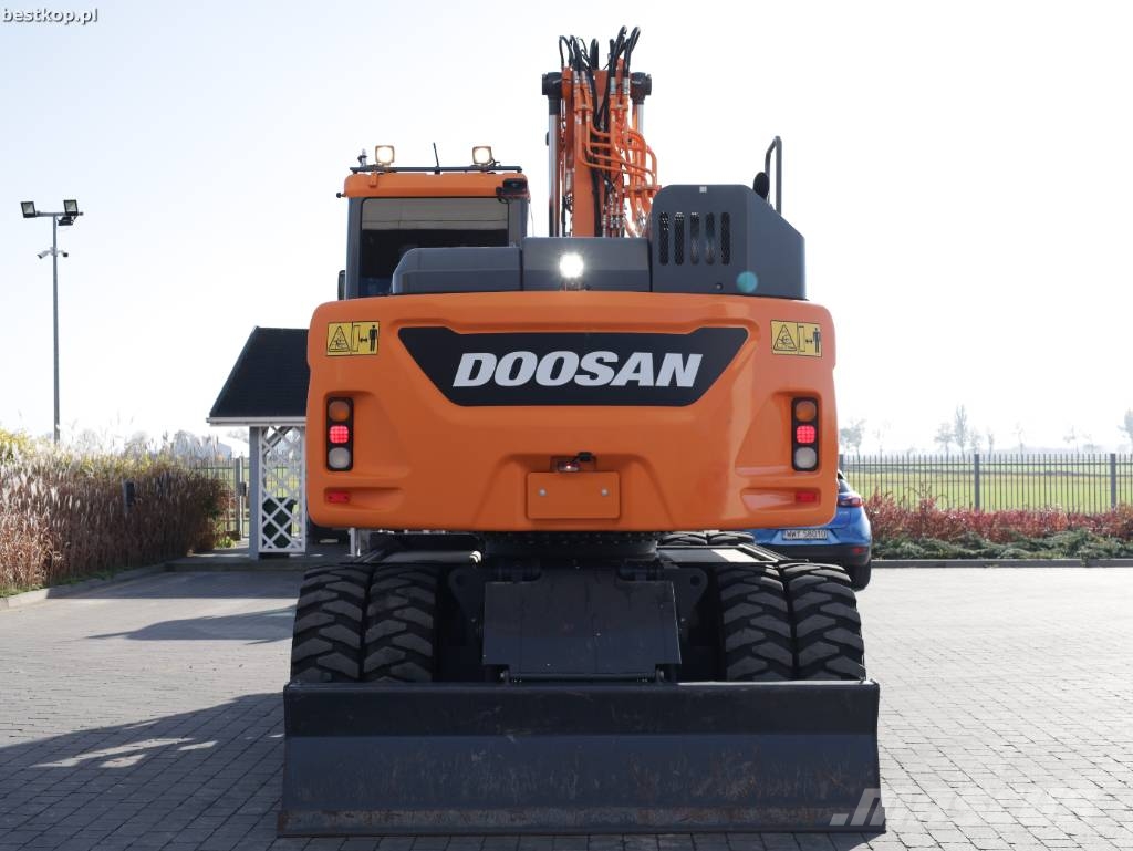 Doosan DX 165 W-5 휠 굴삭기