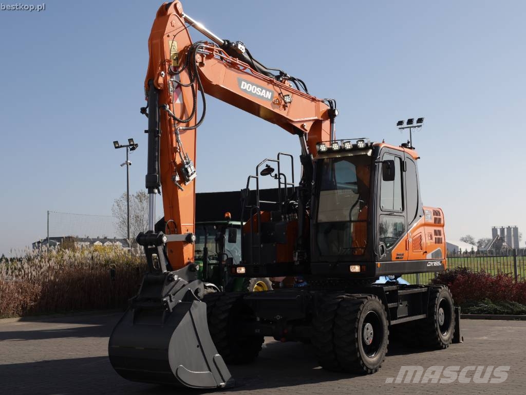 Doosan DX 165 W-5 휠 굴삭기