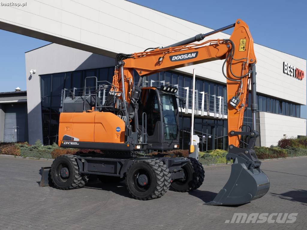 Doosan DX 165 W-5 휠 굴삭기