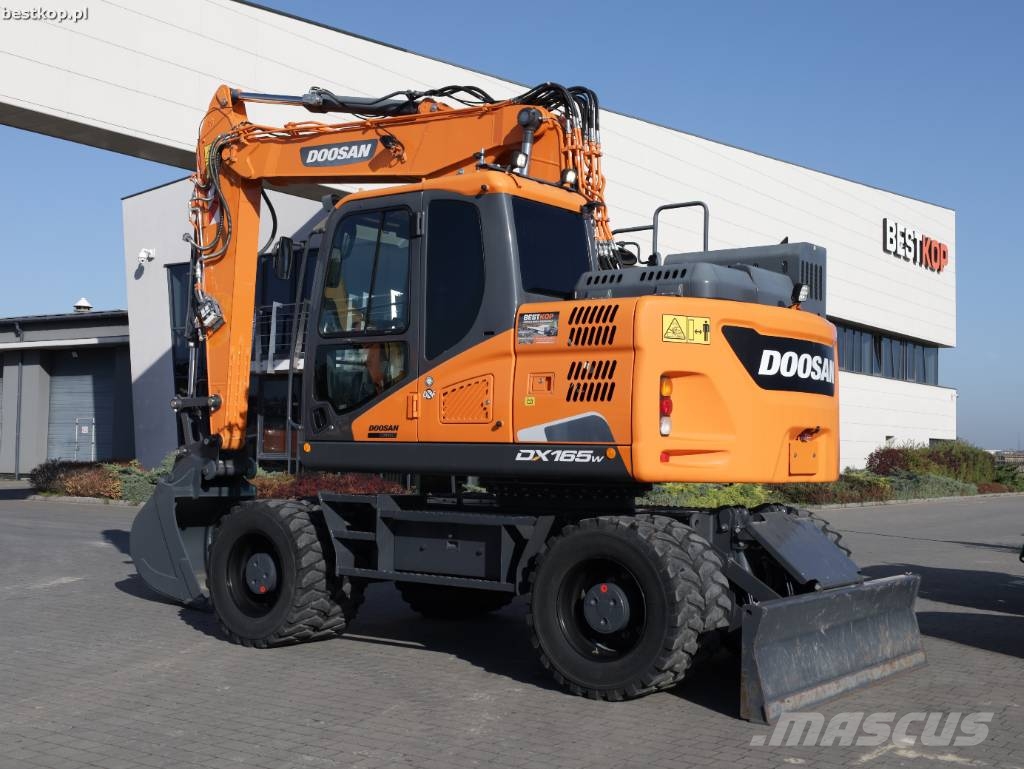 Doosan DX 165 W-5 휠 굴삭기