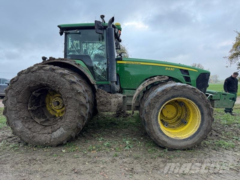 John Deere 8430 PowrShift ماكينات زراعية - غير ذلك