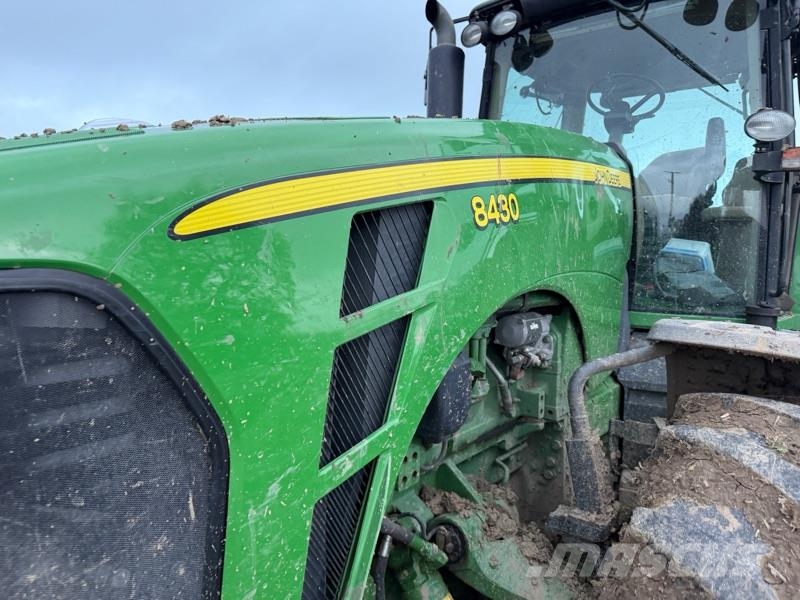John Deere 8430 PowrShift ماكينات زراعية - غير ذلك