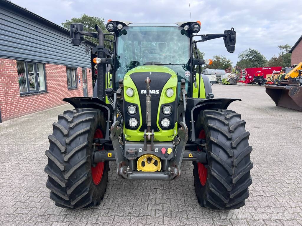 CLAAS Arion 430 Traktoriai
