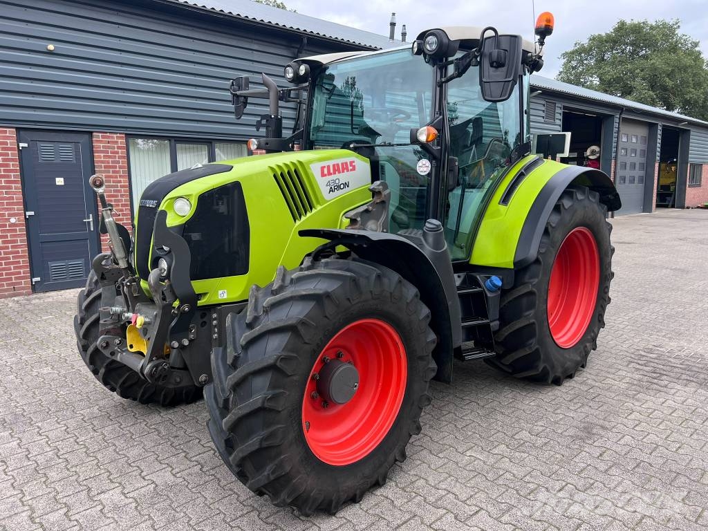 CLAAS Arion 430 Traktoriai
