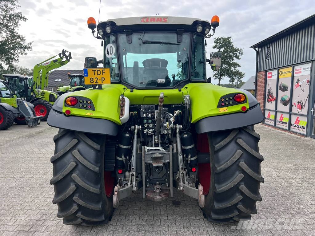 CLAAS Arion 430 Traktoriai