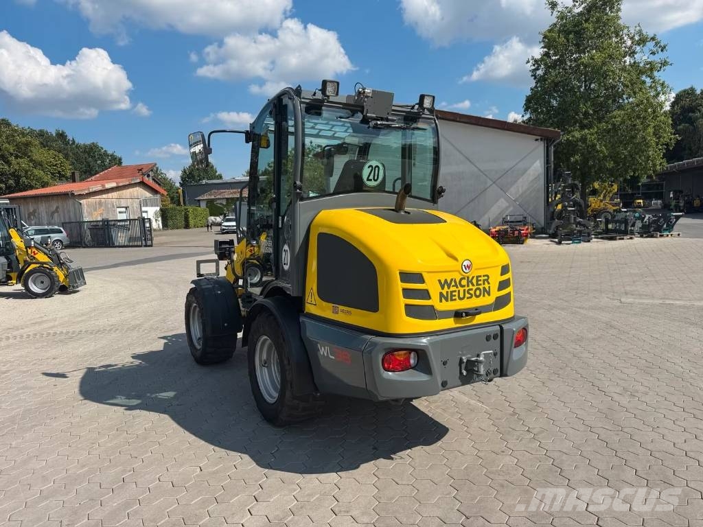 Wacker Neuson WL 38 لوادر بعجل
