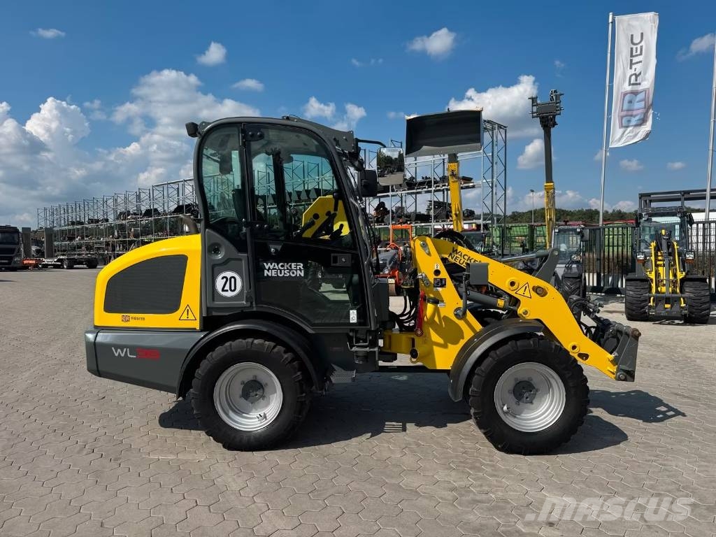 Wacker Neuson WL 38 لوادر بعجل