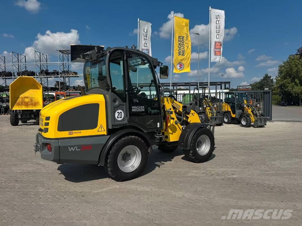 Wacker Neuson WL 38 لوادر بعجل
