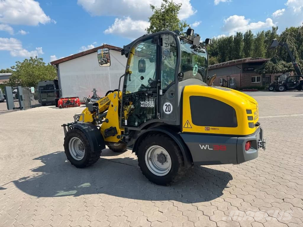 Wacker Neuson WL 38 لوادر بعجل