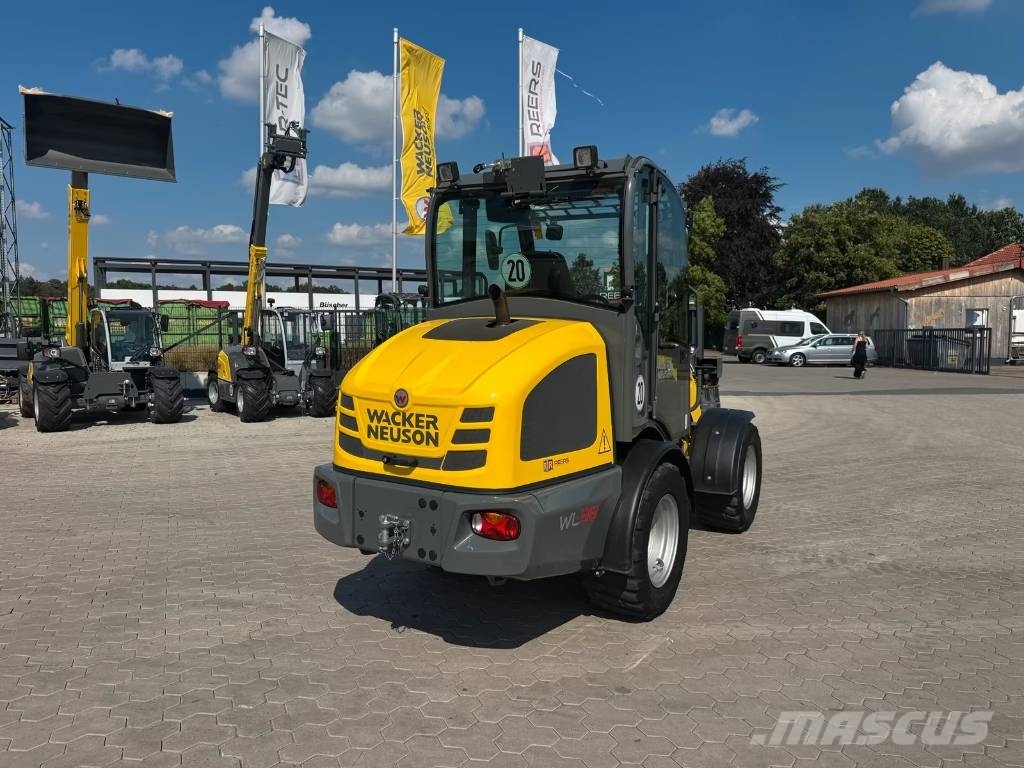 Wacker Neuson WL 38 لوادر بعجل