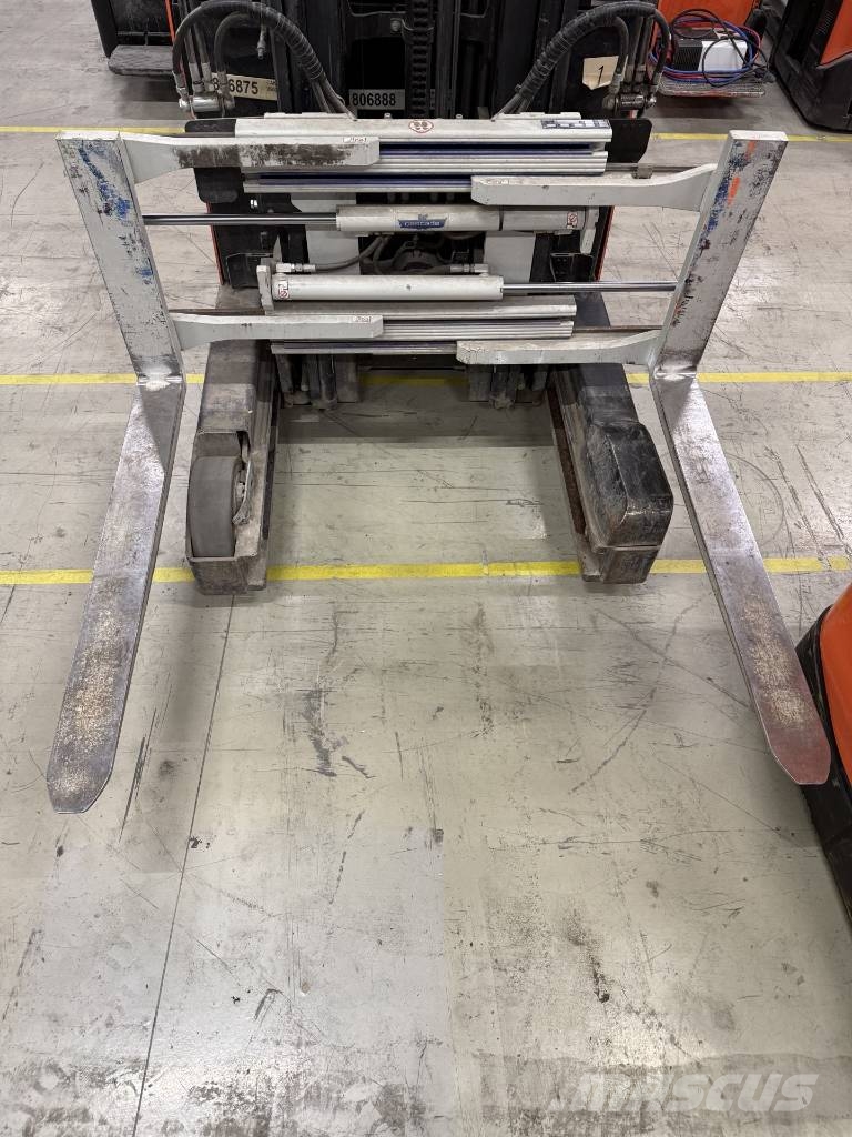 BT truck RRE200HE Schubmaststapler