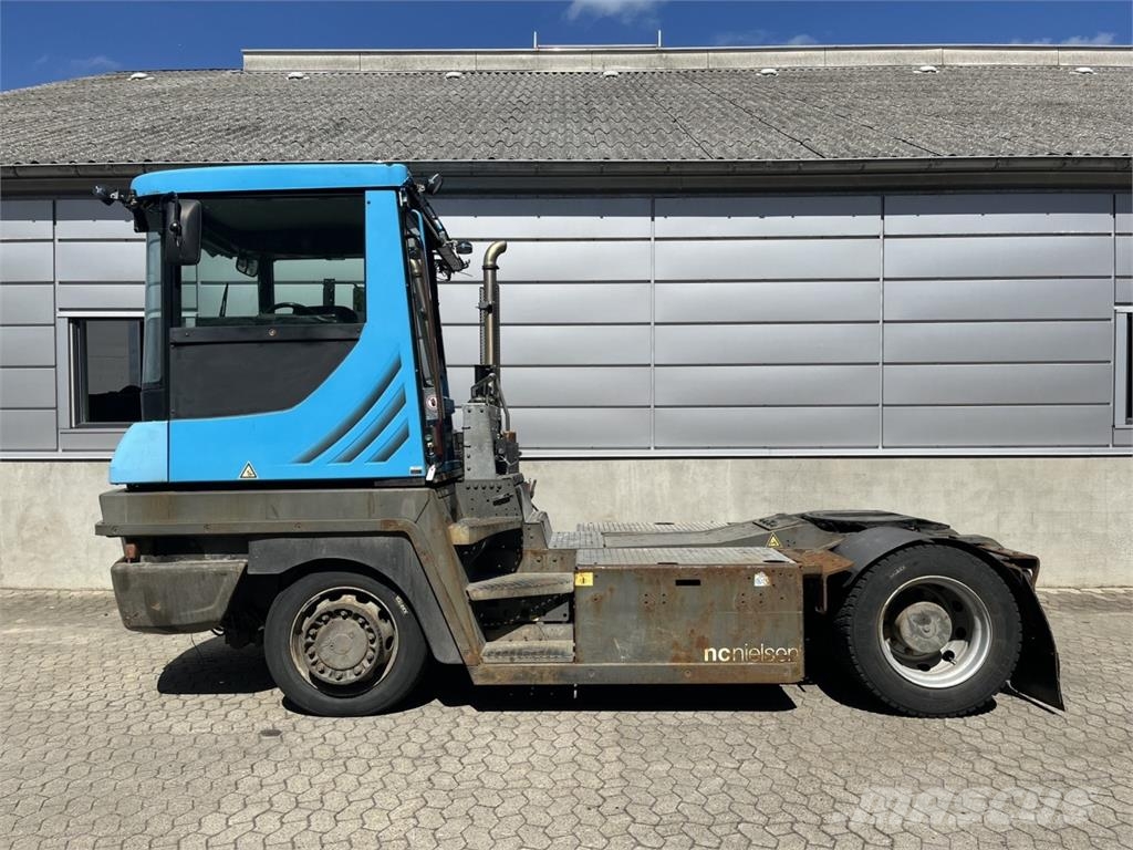 Terberg RT223 4X4 جرارات صالات المطارات
