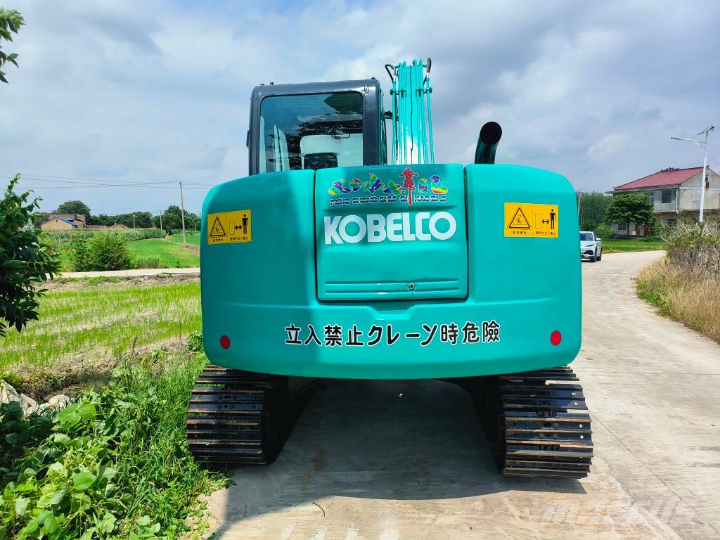 Kobelco SK 75 حفارات وسط 7 طن - 12 طن