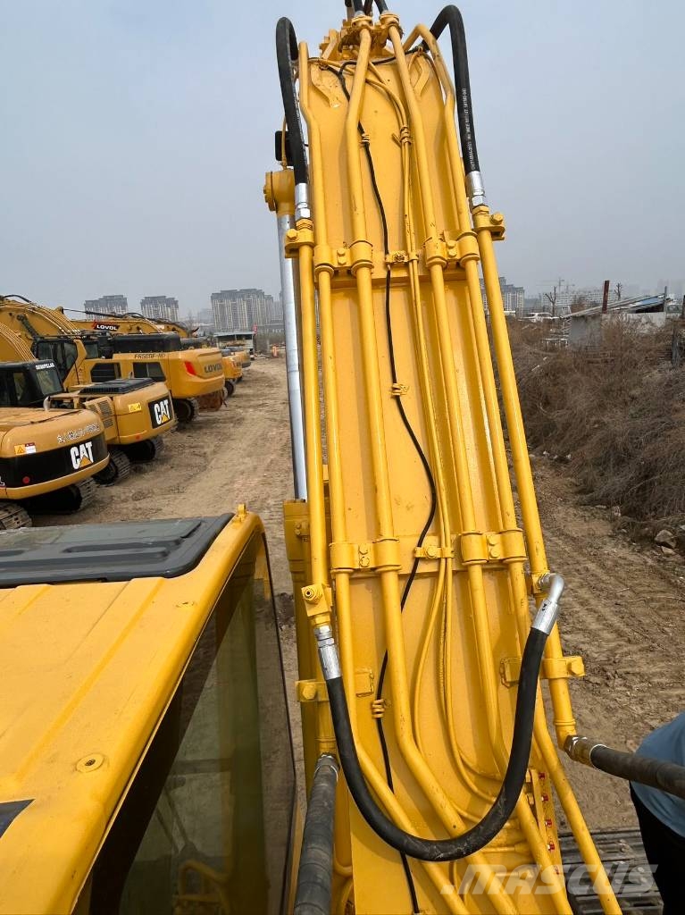 Komatsu PC 200‑8 Гусеничные экскаваторы