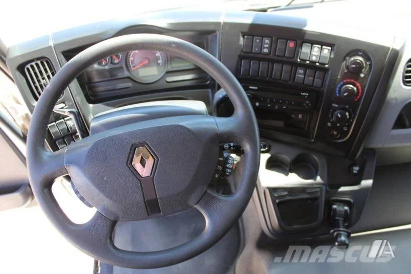 Renault D12 - CS 850 MT--049 Camion frigorifique