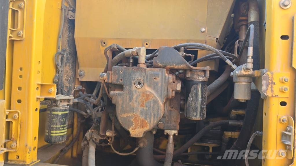 Komatsu PC 240 NLC-10 Escavadeiras de esteiras