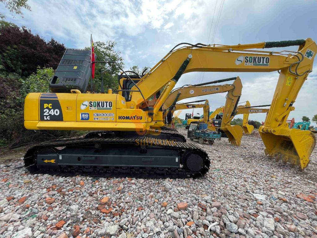 Komatsu PC 240 履带挖掘机