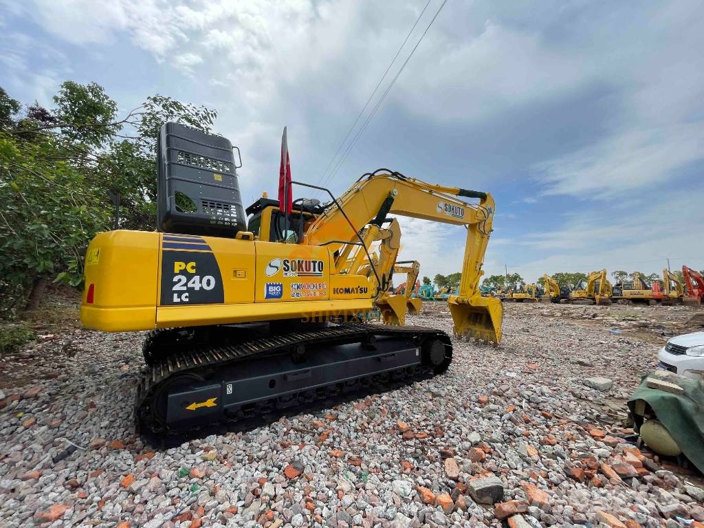 Komatsu PC 240 履带挖掘机
