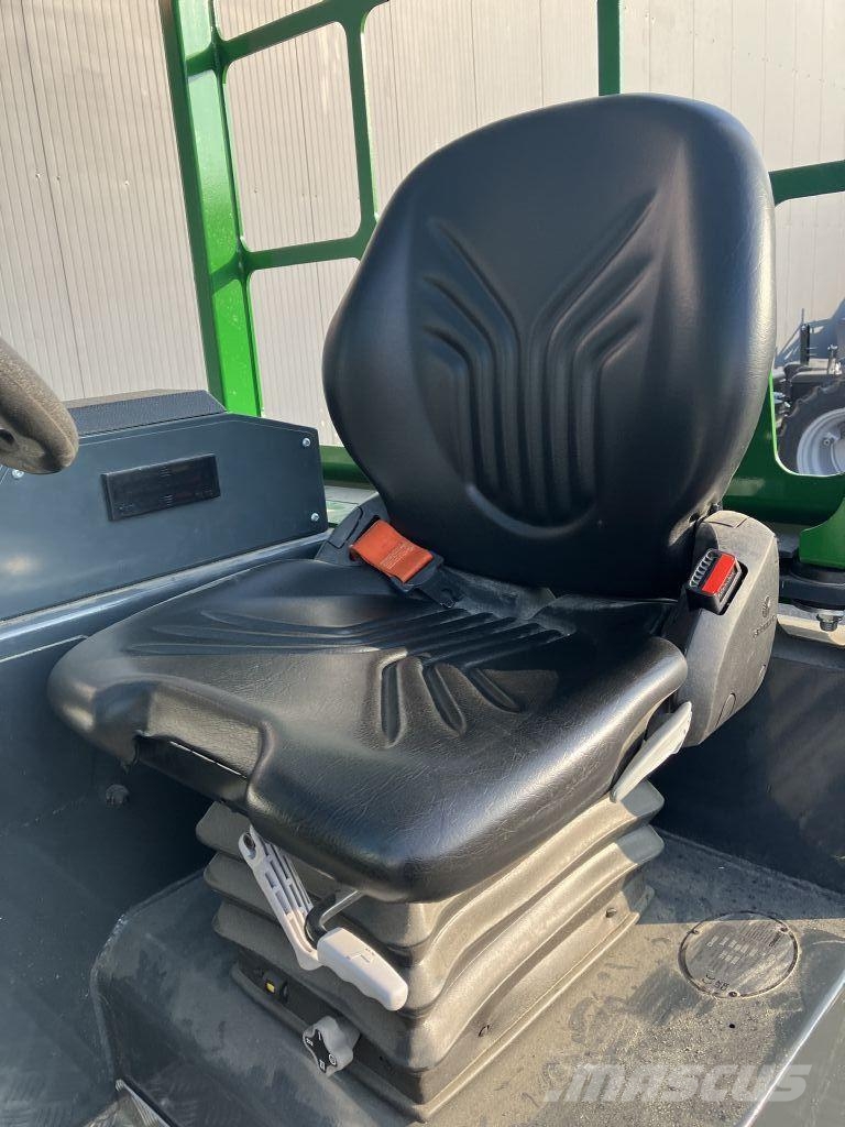 Combilift CB 4000 Seitenstapler