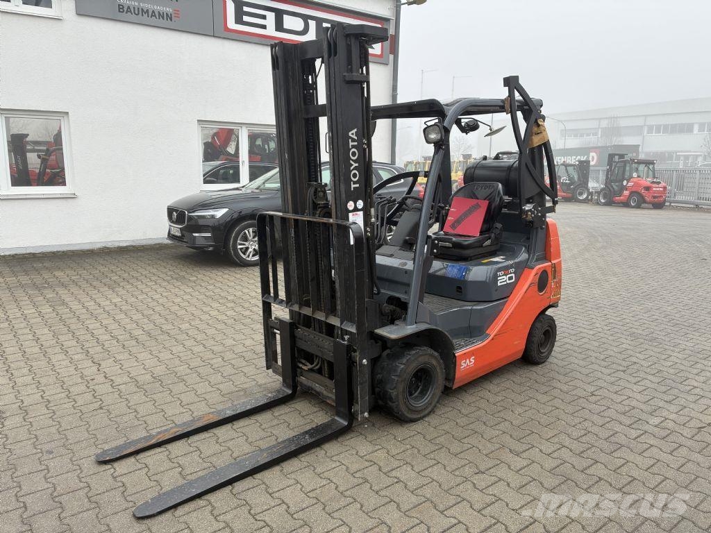 Toyota 02-8FGKF20 Περονοφόρα ανυψωτικά κλαρκ με φυσικό αέριο LPG