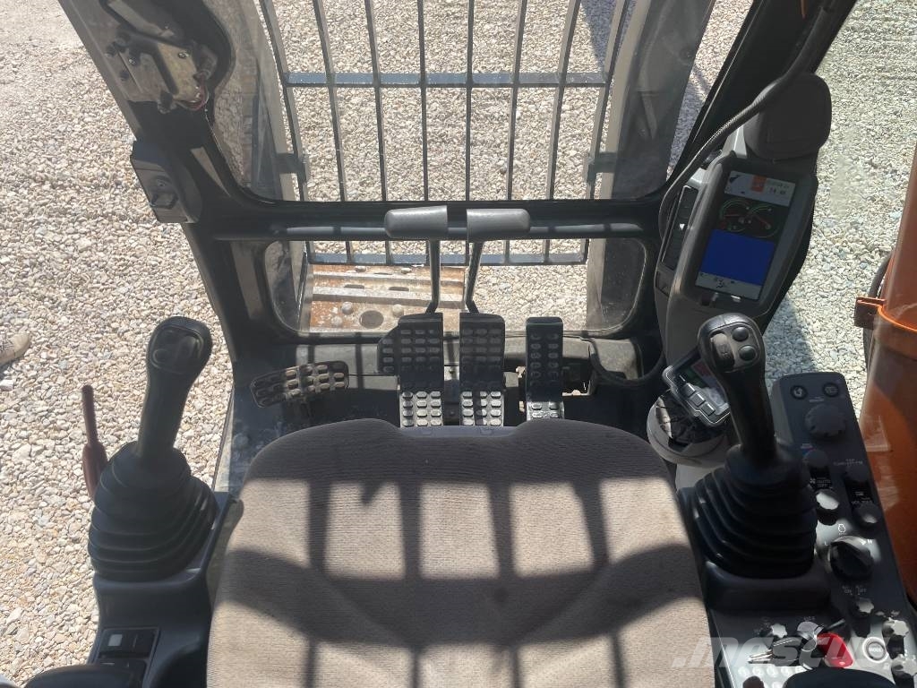 Hitachi ZX 670 LCH - 5B Bageri gusjeničari