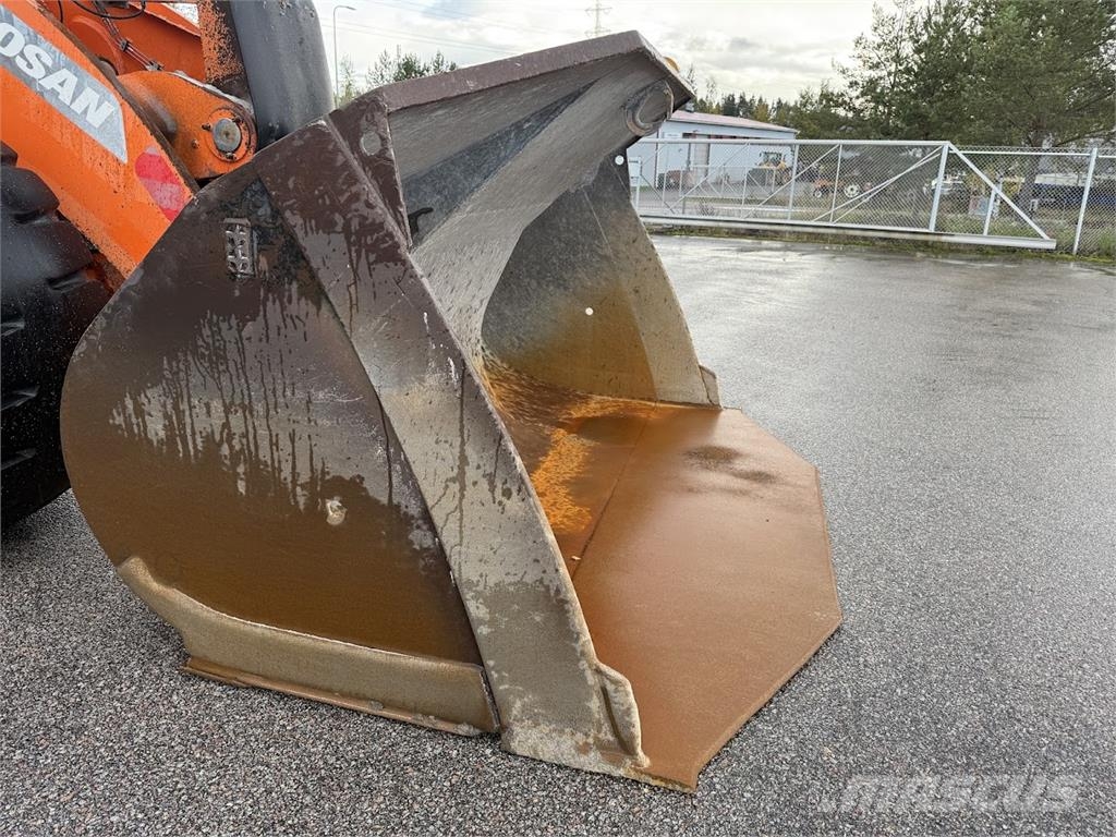 Doosan DL550-5 Radlader