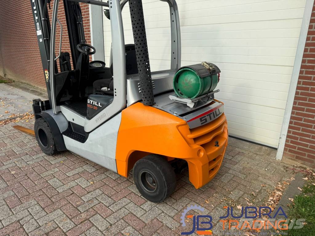 Still RX70-35 LPG forklifts