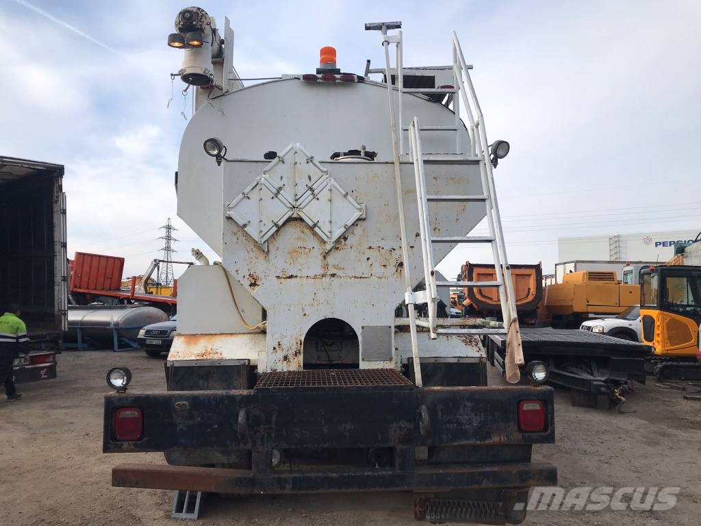 International PayStar 5600 i Tankerli kamyonlar