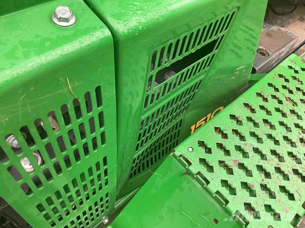 John Deere 1510G IBC شاحنات
