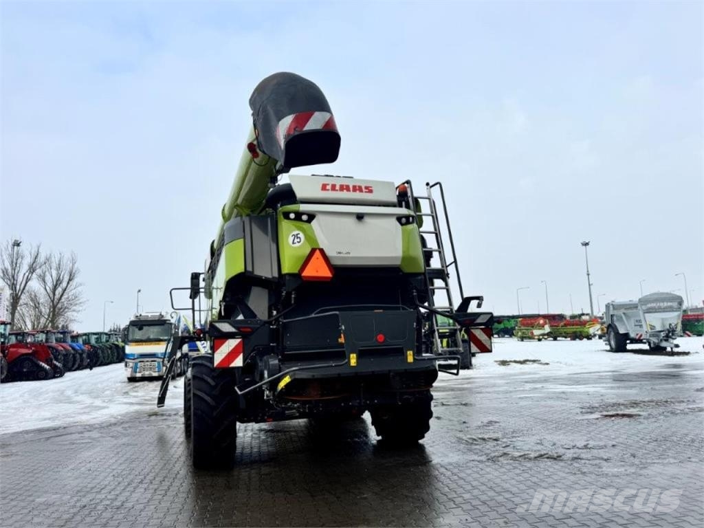 CLAAS Lexion 8900 TT Kombajni