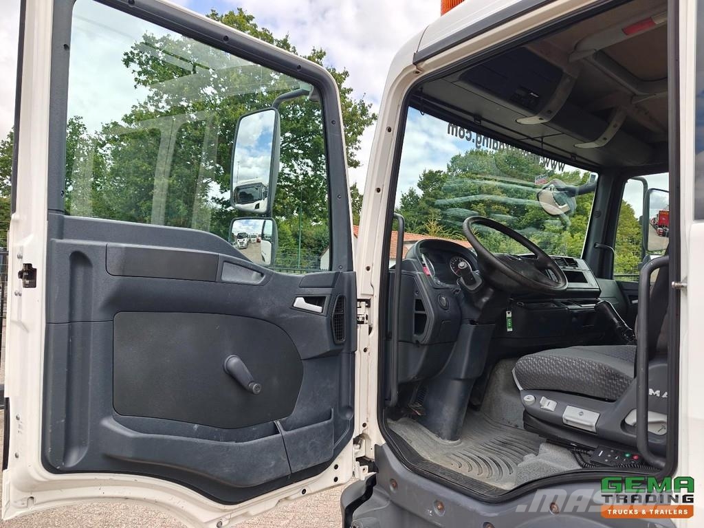 MAN TGL 12.210 4x2 Double Cab Euro4 - Doka - Open Load Flatbed / Dropside trucks