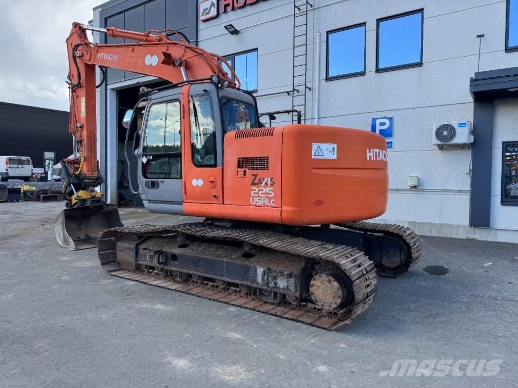 Hitachi ZX225USR PYÖRITTÄJÄLLÄ Crawler excavators