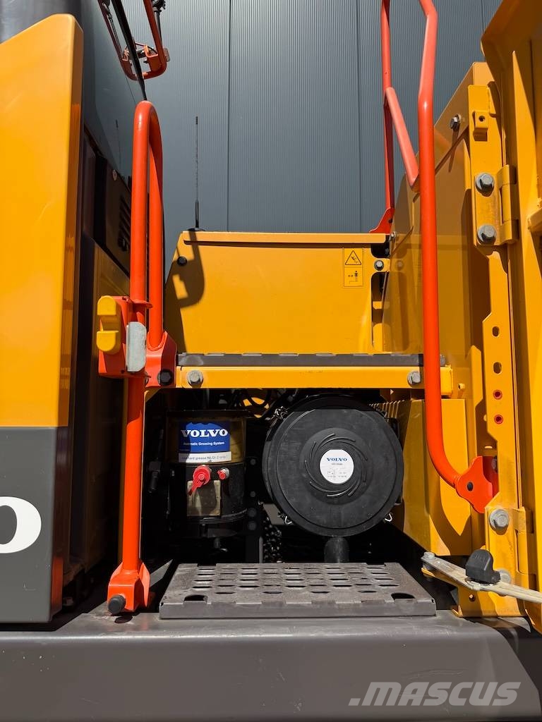 Volvo EW 220 E EW220 - EW 180 - EW 200 حفارات بعجل