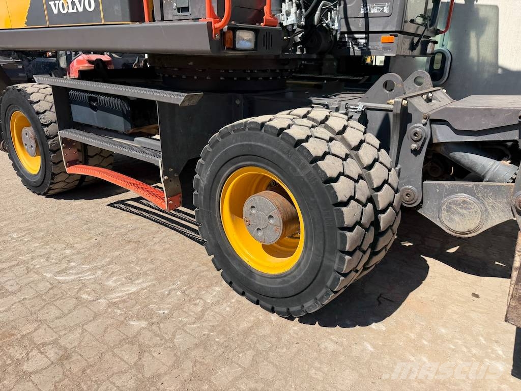Volvo EW 220 E EW220 - EW 180 - EW 200 حفارات بعجل