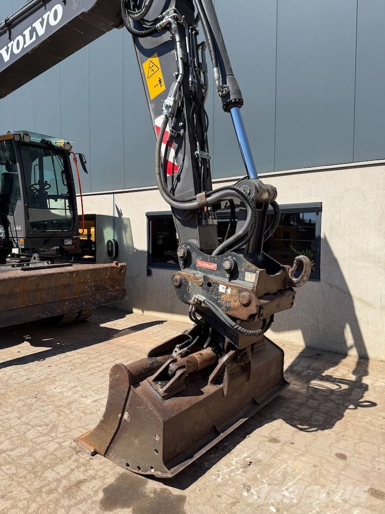 Volvo EW 220 E EW220 - EW 180 - EW 200 حفارات بعجل