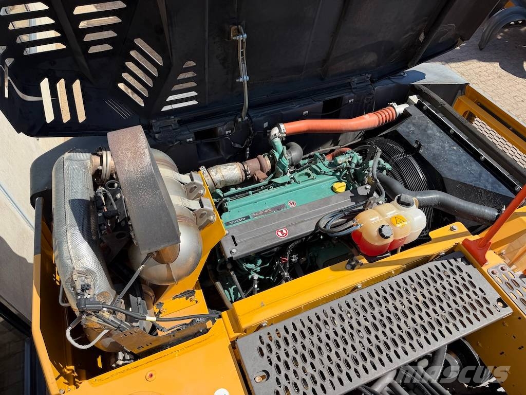 Volvo EW 220 E EW220 - EW 180 - EW 200 حفارات بعجل