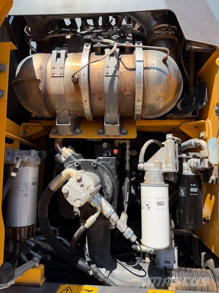Volvo EW 220 E EW220 - EW 180 - EW 200 حفارات بعجل