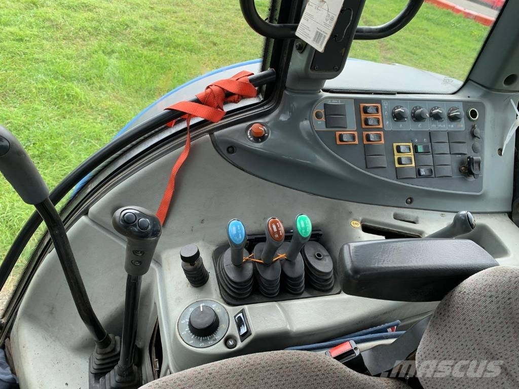 Valtra N141 Tractor Bosbouw tractoren