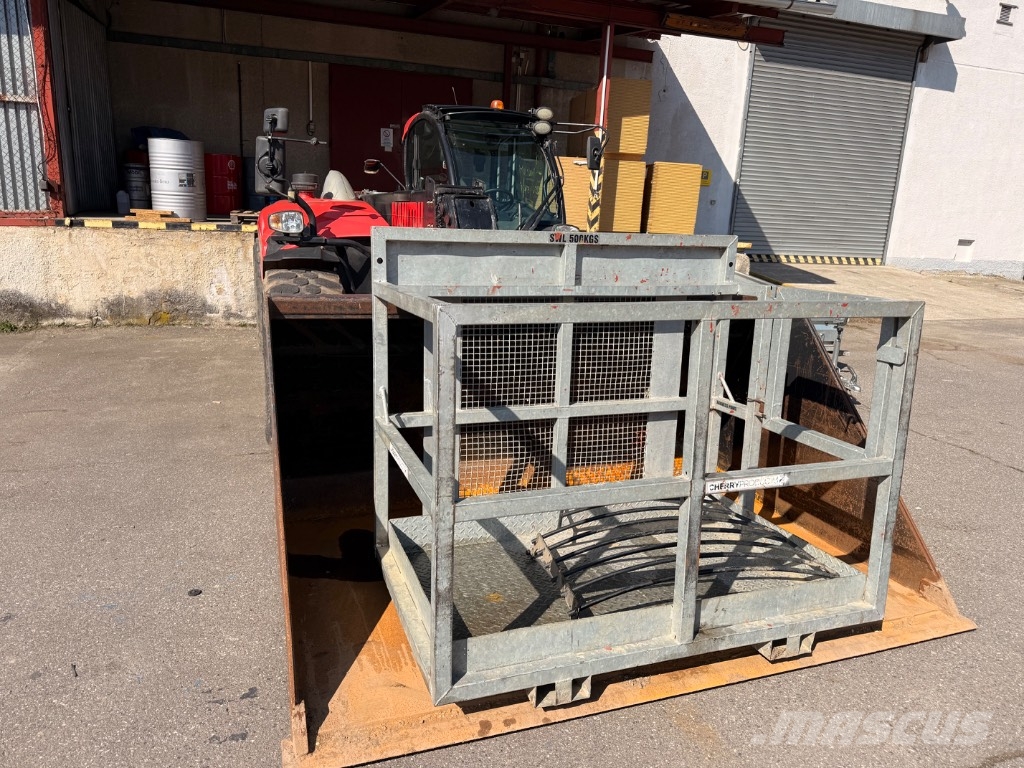 Manitou MLT 741-140 V+ معدات مناولة لأغراض الزراعة