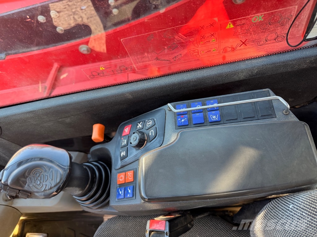 Manitou MLT 741-140 V+ معدات مناولة لأغراض الزراعة