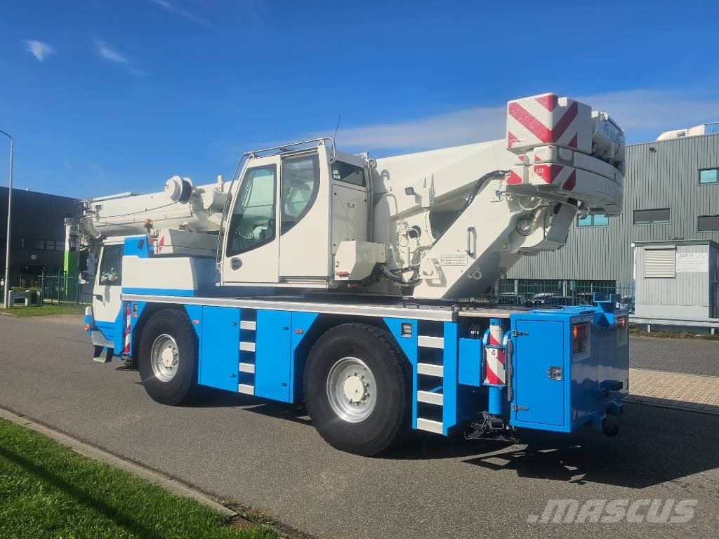 Liebherr LTM 1040-2.1 All-Terrain-Krane